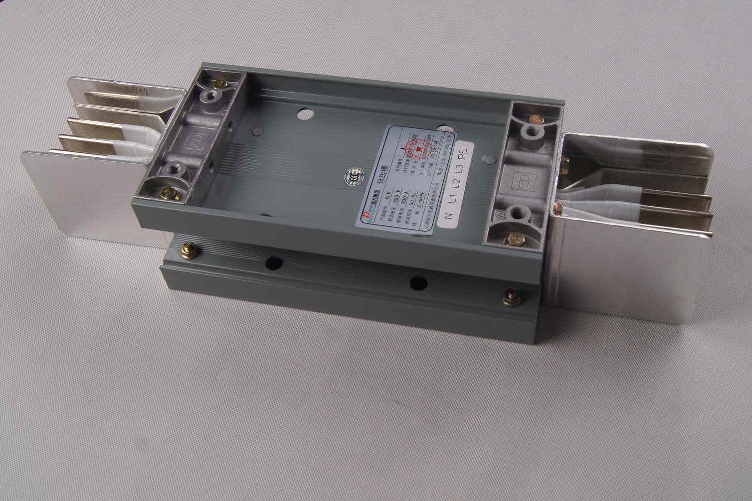 封闭91视频高清免费厂家生产母线设备时采用哪种材料